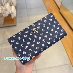 NWT Coach Slim Zip Wallet With Floral Print Gold/Deep Blue CBO24